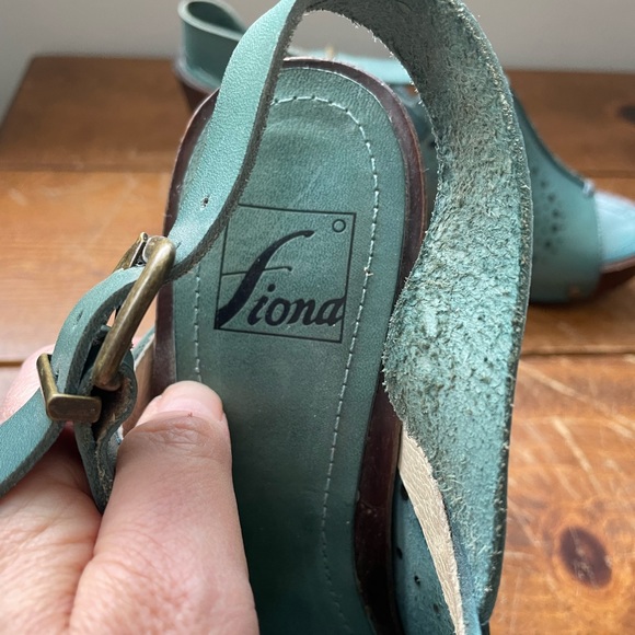 Fiona wooden heel - Picture 3 of 4